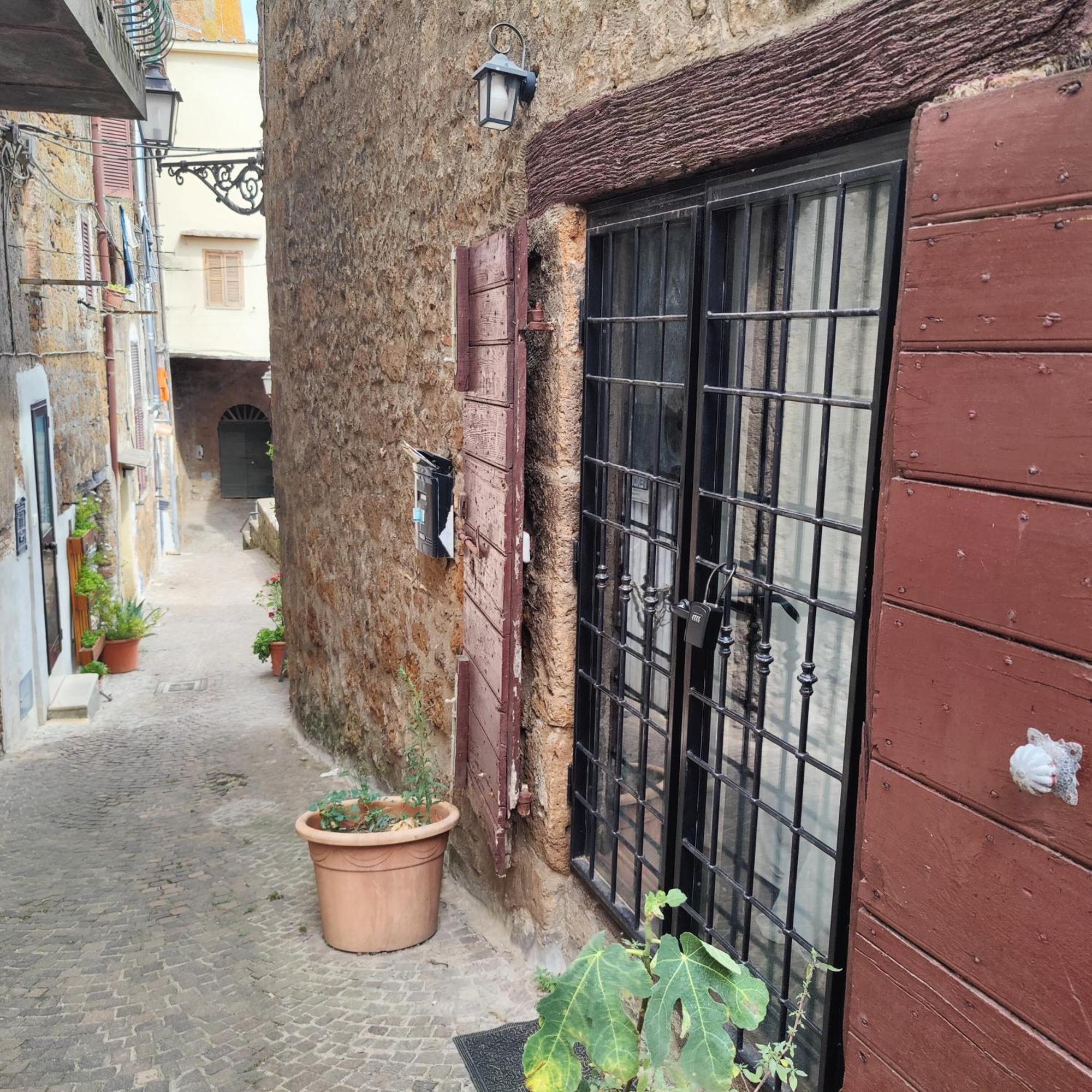 Maestosa Roccaforte Dei Principi, 3 Piani Tutti Per Voi! Sutri Exterior photo