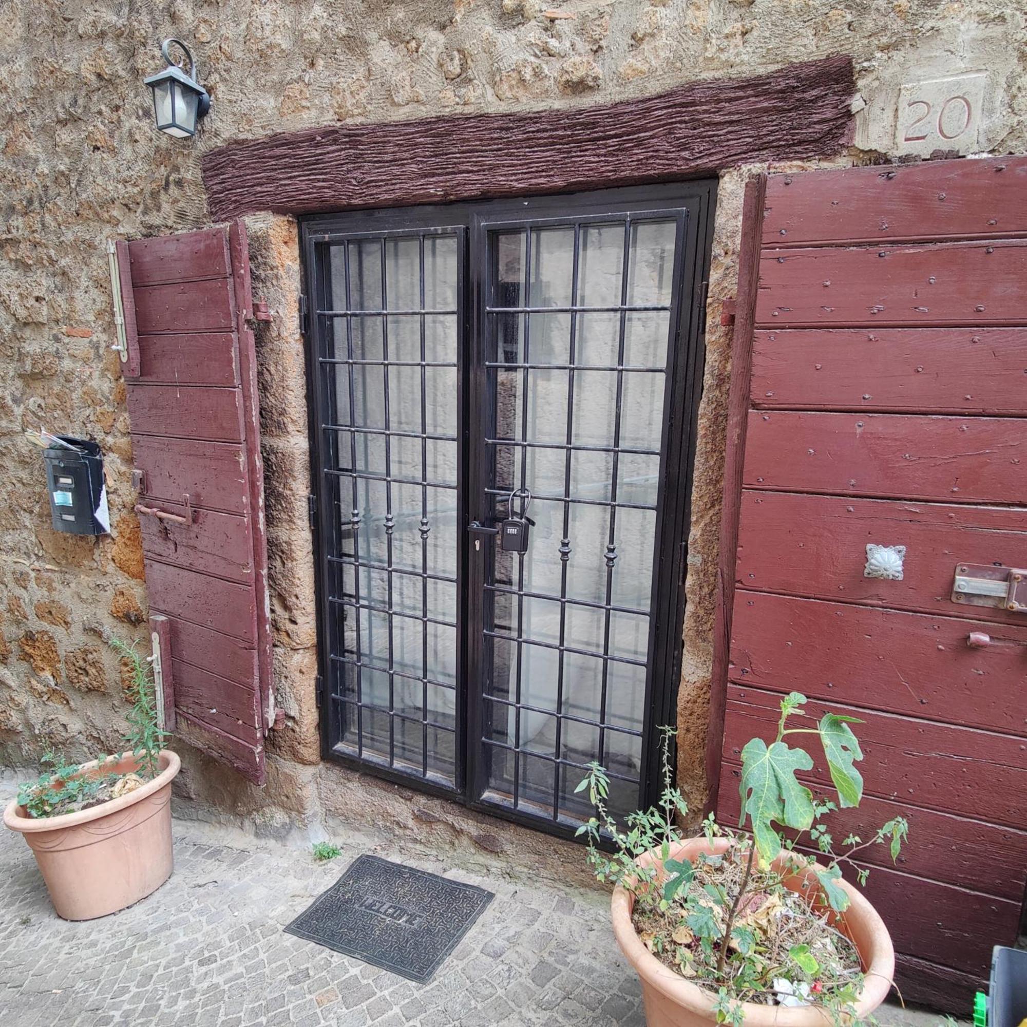 Maestosa Roccaforte Dei Principi, 3 Piani Tutti Per Voi! Sutri Exterior photo